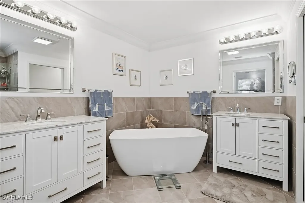 3981 Bishopwood Court E Naples FL 34114