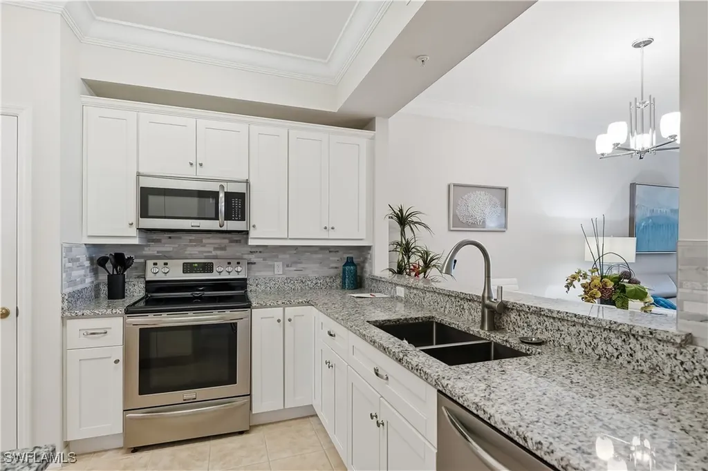 3981 Bishopwood Court E Naples FL 34114