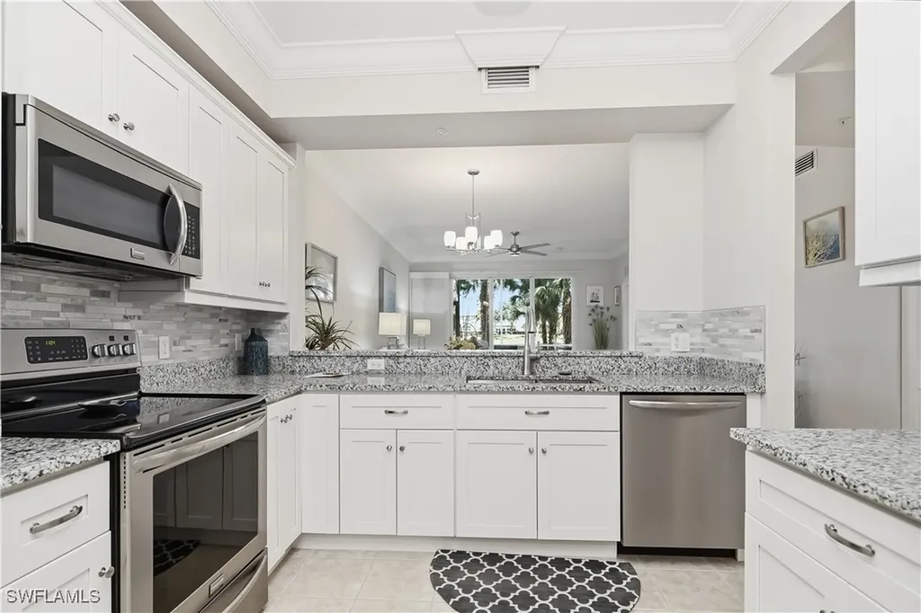 3981 Bishopwood Court E Naples FL 34114