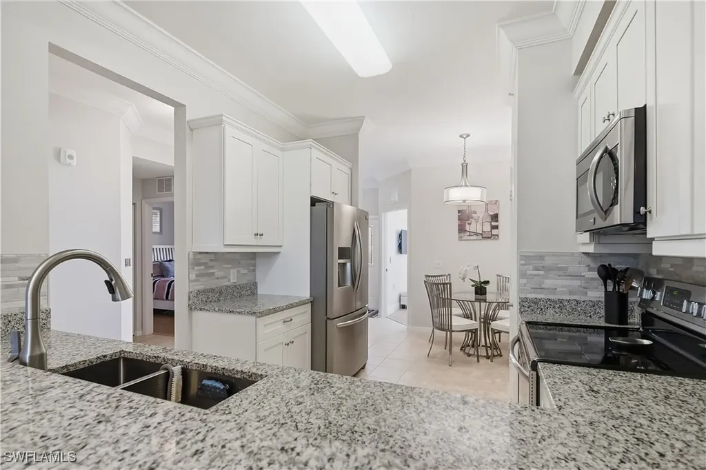 3981 Bishopwood Court E Naples FL 34114
