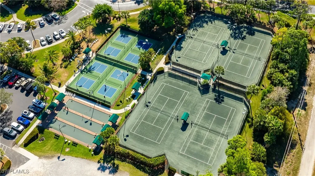 3981 Bishopwood Court E Naples FL 34114