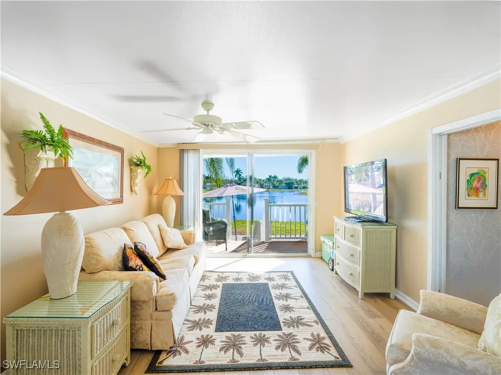 2048 Crystal Lake Drive Naples FL 34120