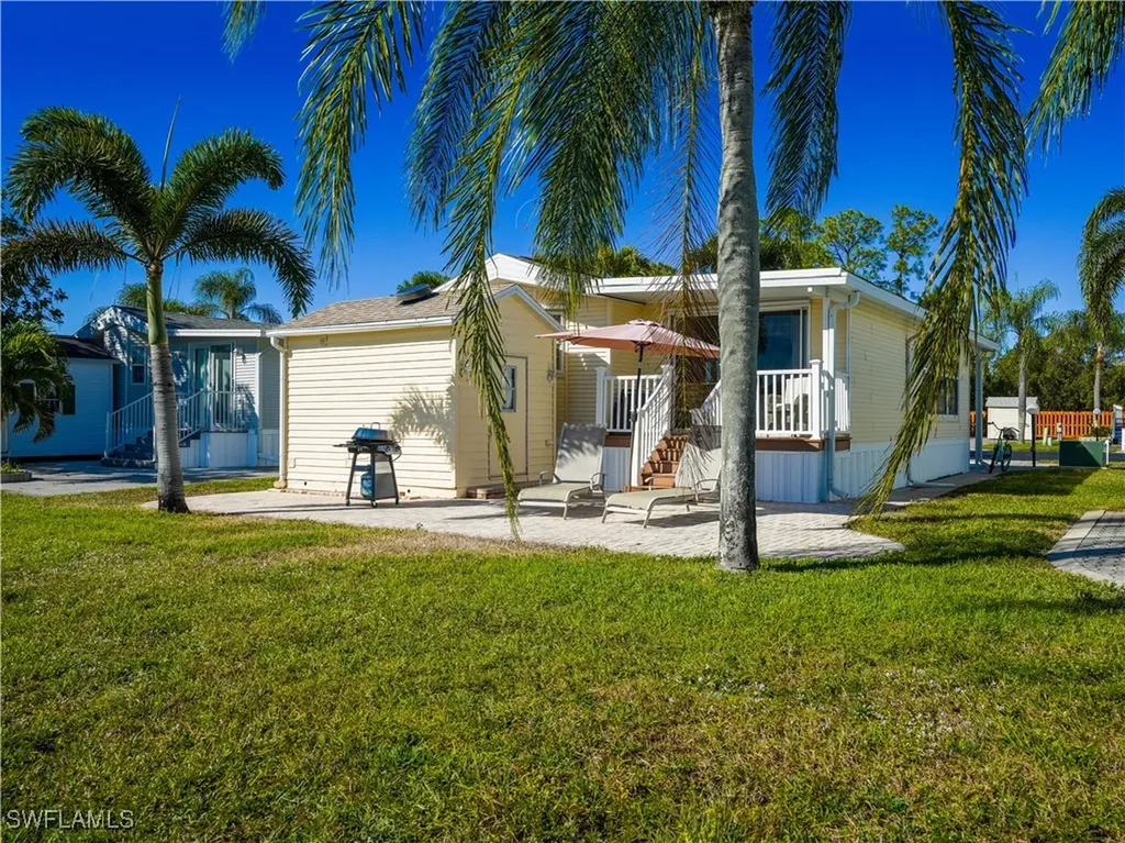 2048 Crystal Lake Drive Naples FL 34120