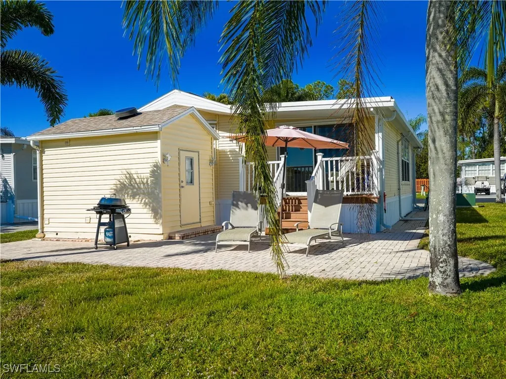 2048 Crystal Lake Drive Naples FL 34120