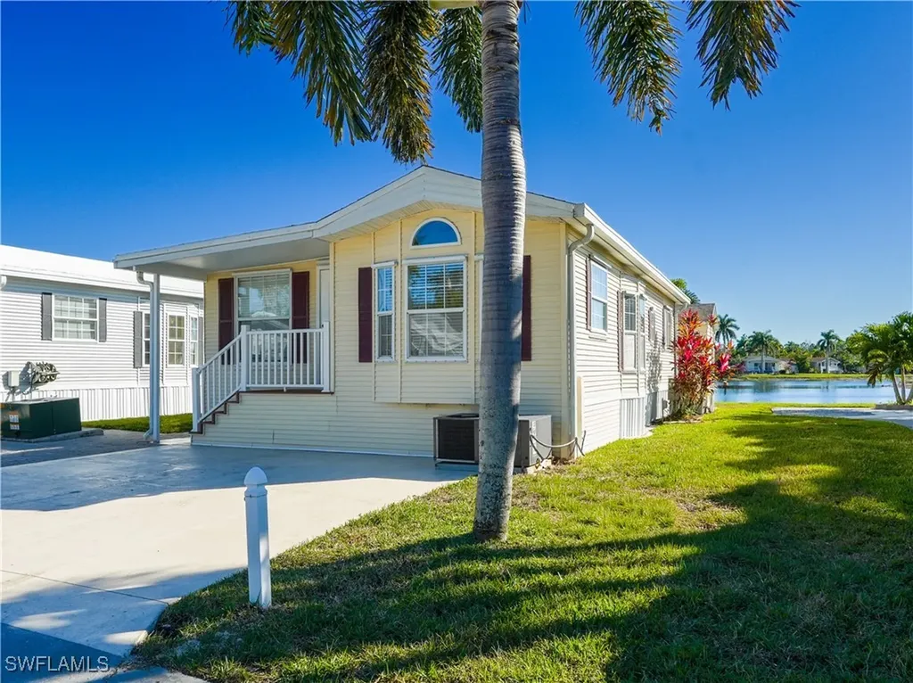 2048 Crystal Lake Drive Naples FL 34120