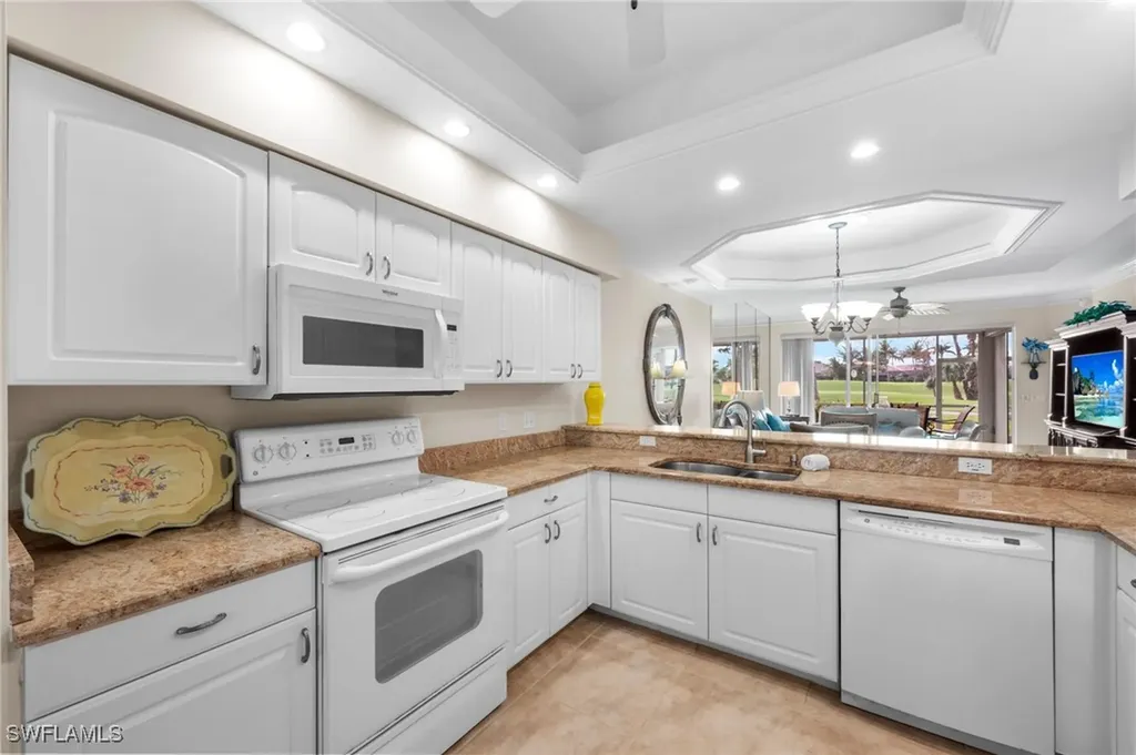 8015 Tiger Cove Naples FL 34113