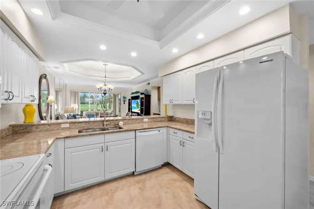 8015 Tiger Cove Naples FL 34113