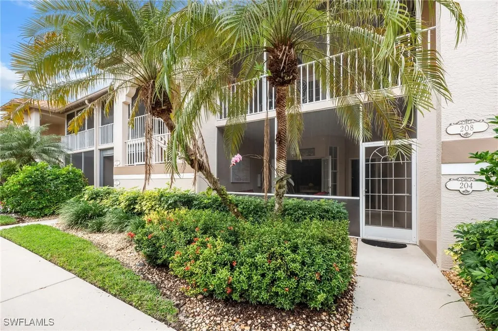 8015 Tiger Cove Naples FL 34113