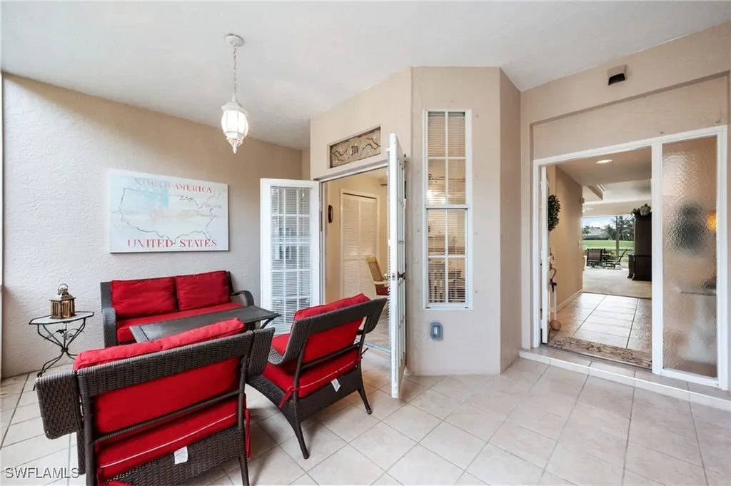 8015 Tiger Cove Naples FL 34113