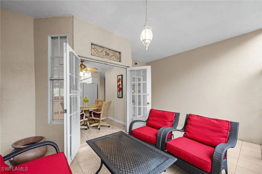 8015 Tiger Cove Naples FL 34113