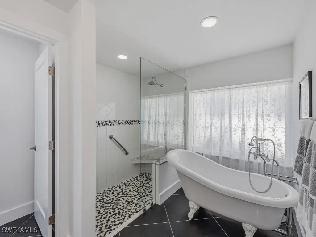 396 Conners Avenue Naples FL 34108