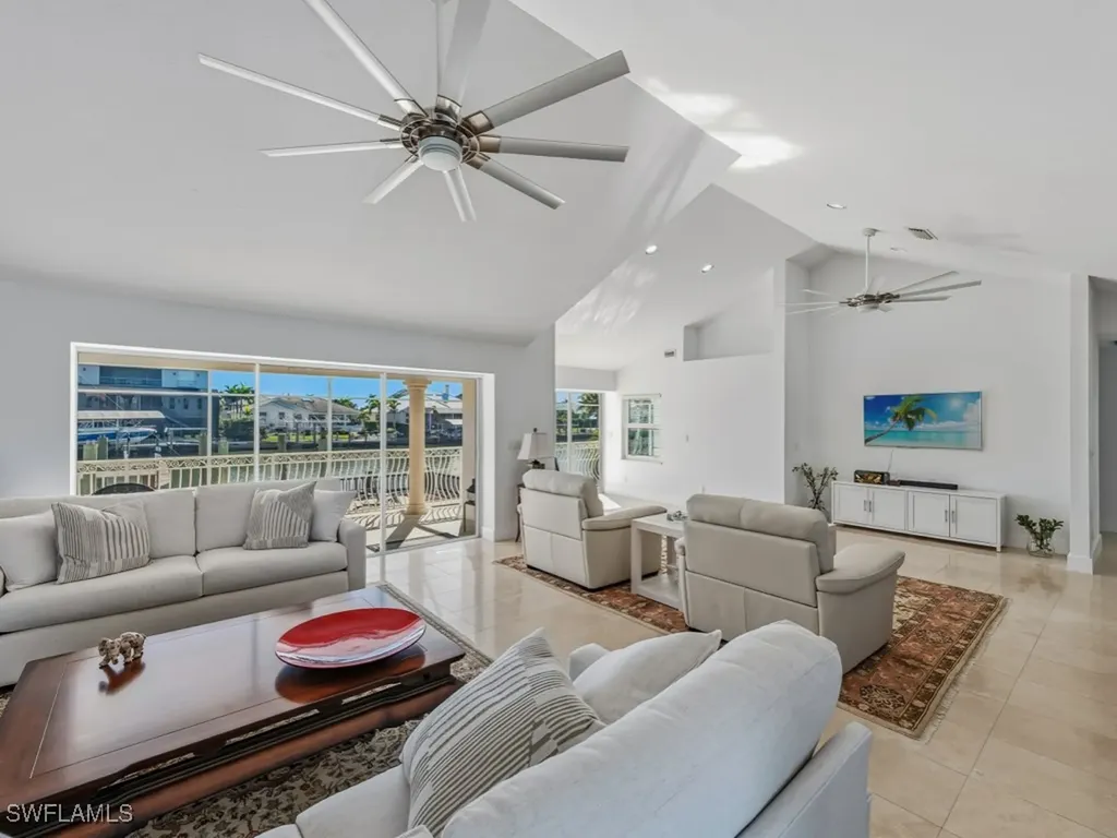 396 Conners Avenue Naples FL 34108