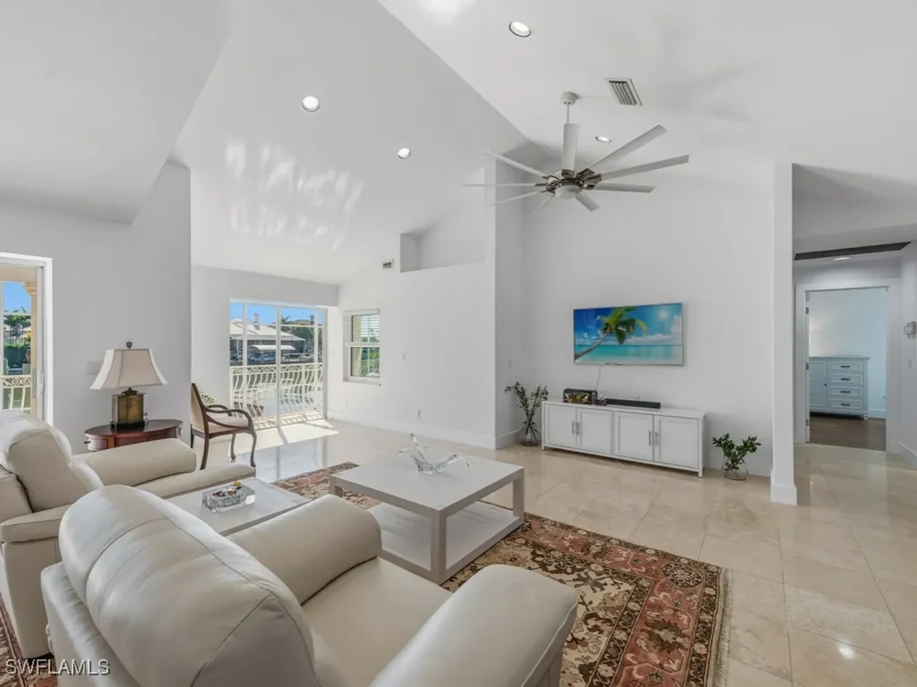 396 Conners Avenue Naples FL 34108