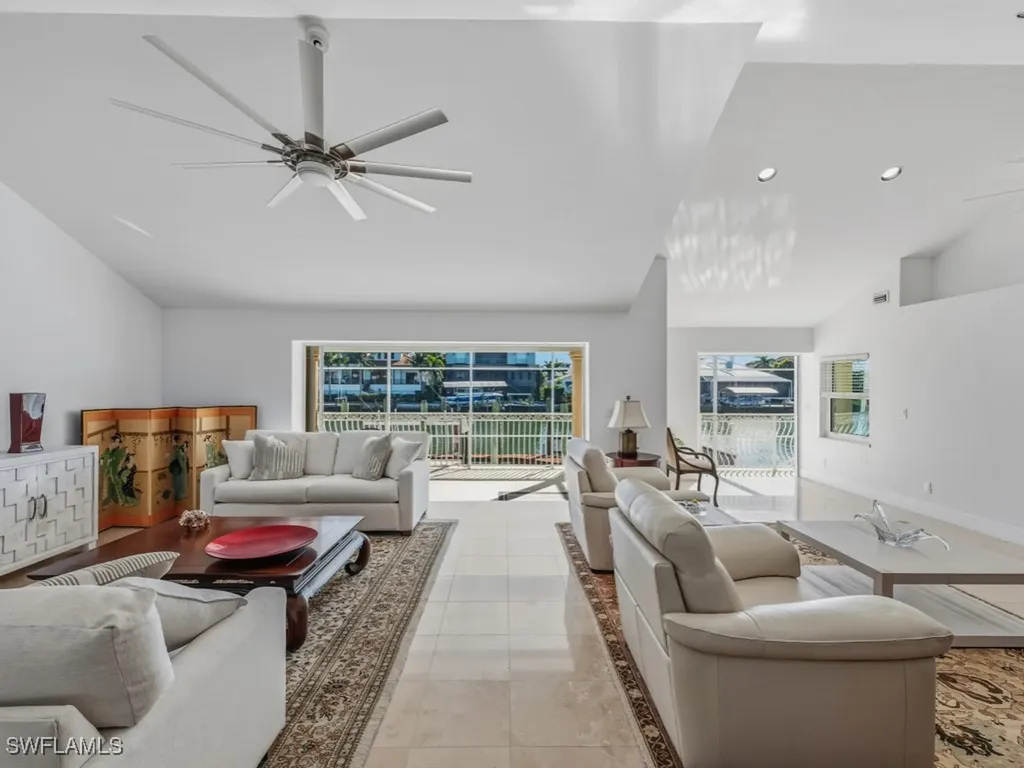 396 Conners Avenue Naples FL 34108