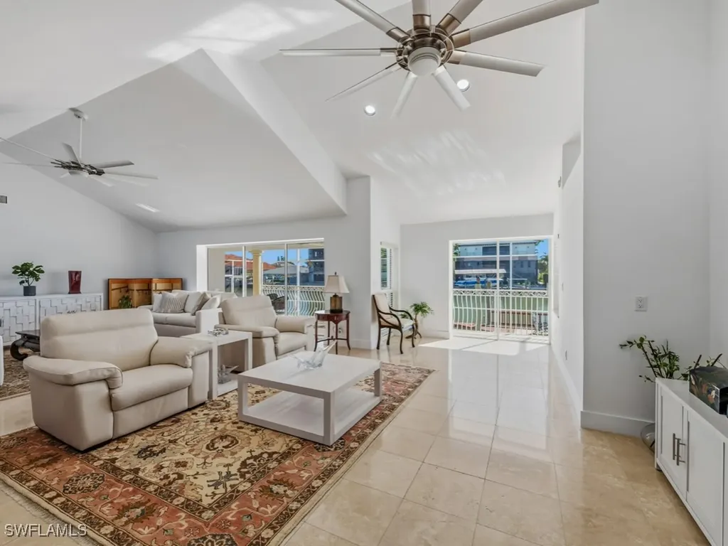 396 Conners Avenue Naples FL 34108