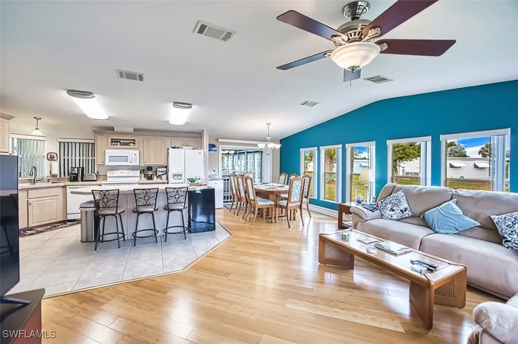 45 San Remo Circle Naples FL 34112