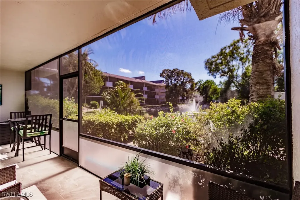 600 Neapolitan Way Naples FL 34103