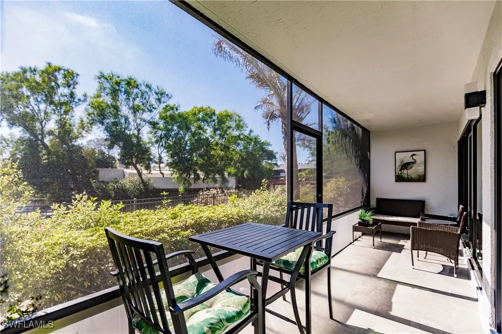 600 Neapolitan Way Naples FL 34103