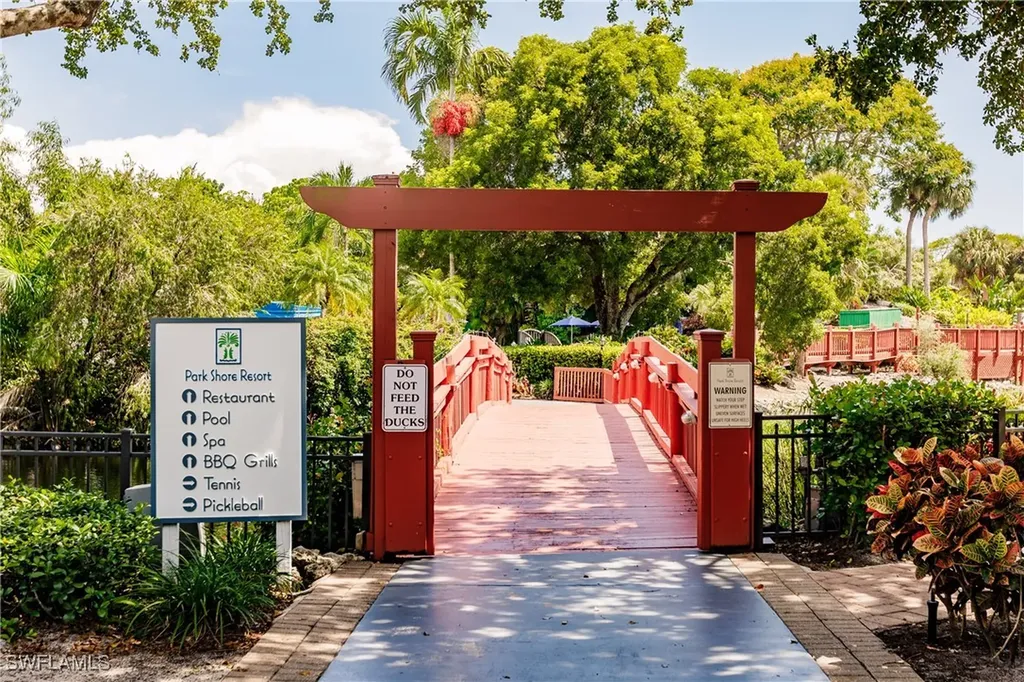 600 Neapolitan Way Naples FL 34103