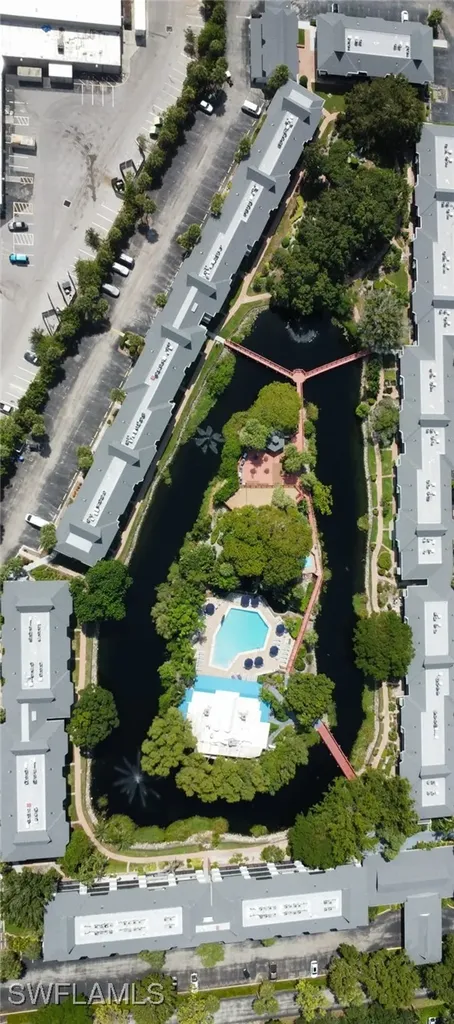 600 Neapolitan Way Naples FL 34103