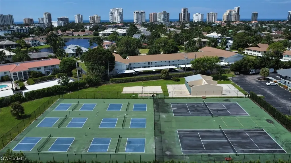 600 Neapolitan Way Naples FL 34103