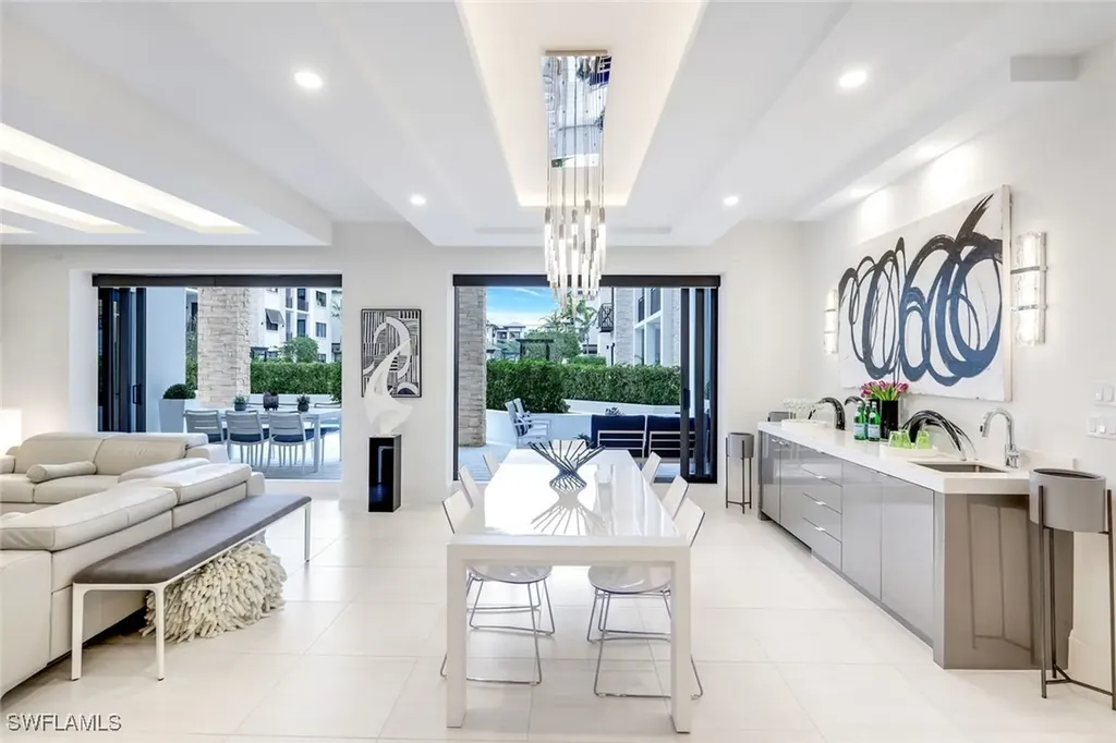 1135 3rd Avenue S Naples FL 34102