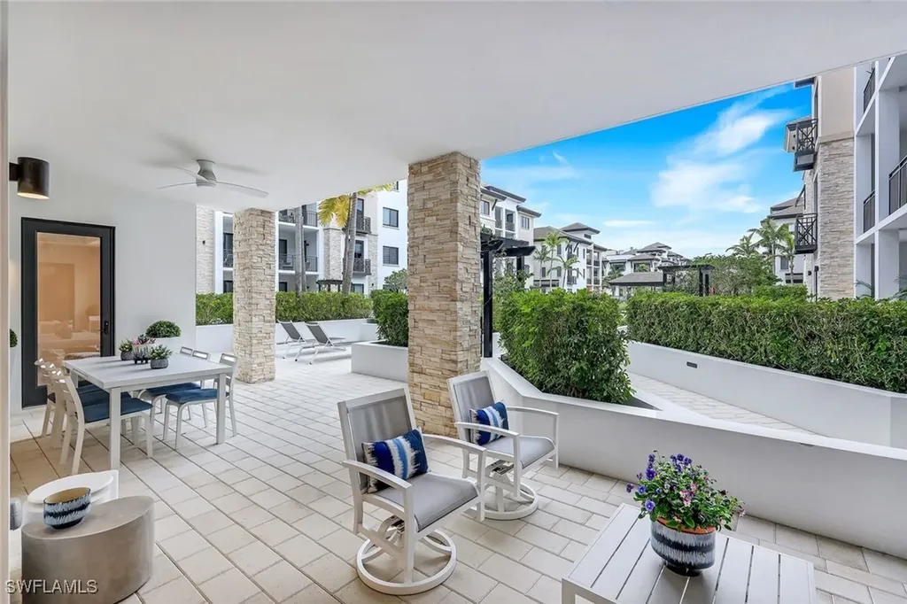 1135 3rd Avenue S Naples FL 34102