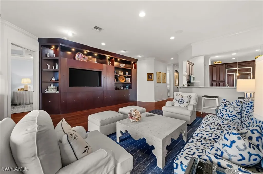 5045 Blauvelt Way Naples FL 34105