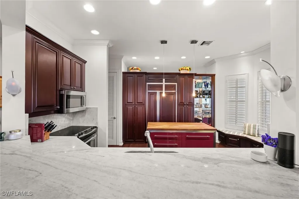 5045 Blauvelt Way Naples FL 34105