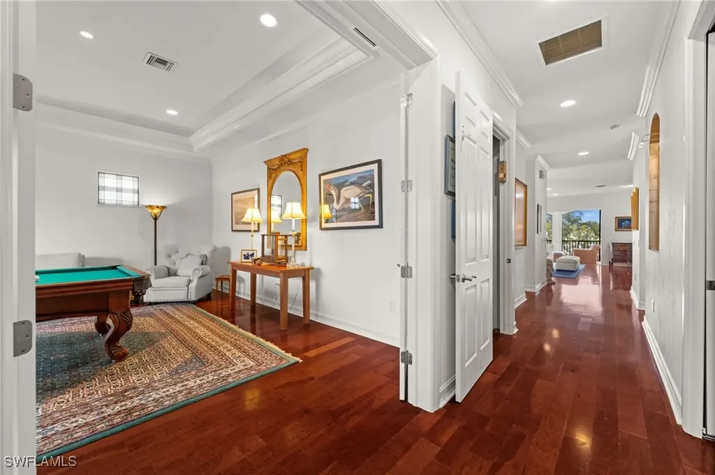 5045 Blauvelt Way Naples FL 34105