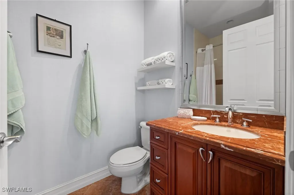 5045 Blauvelt Way Naples FL 34105