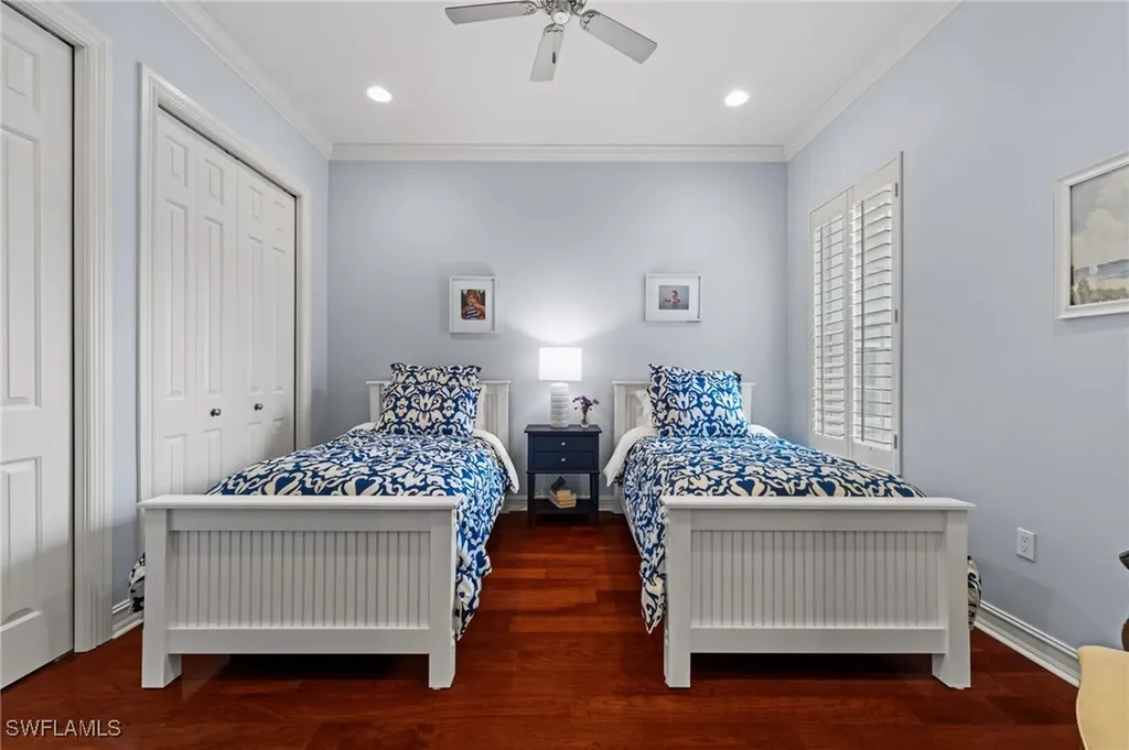 5045 Blauvelt Way Naples FL 34105