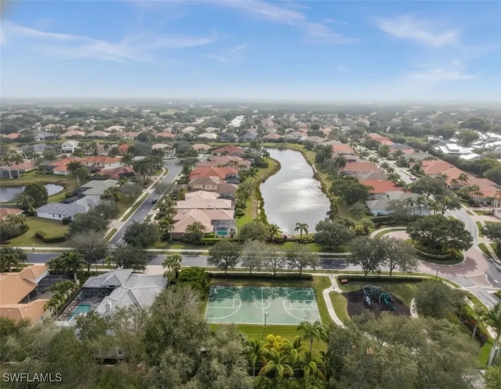 5045 Blauvelt Way Naples FL 34105