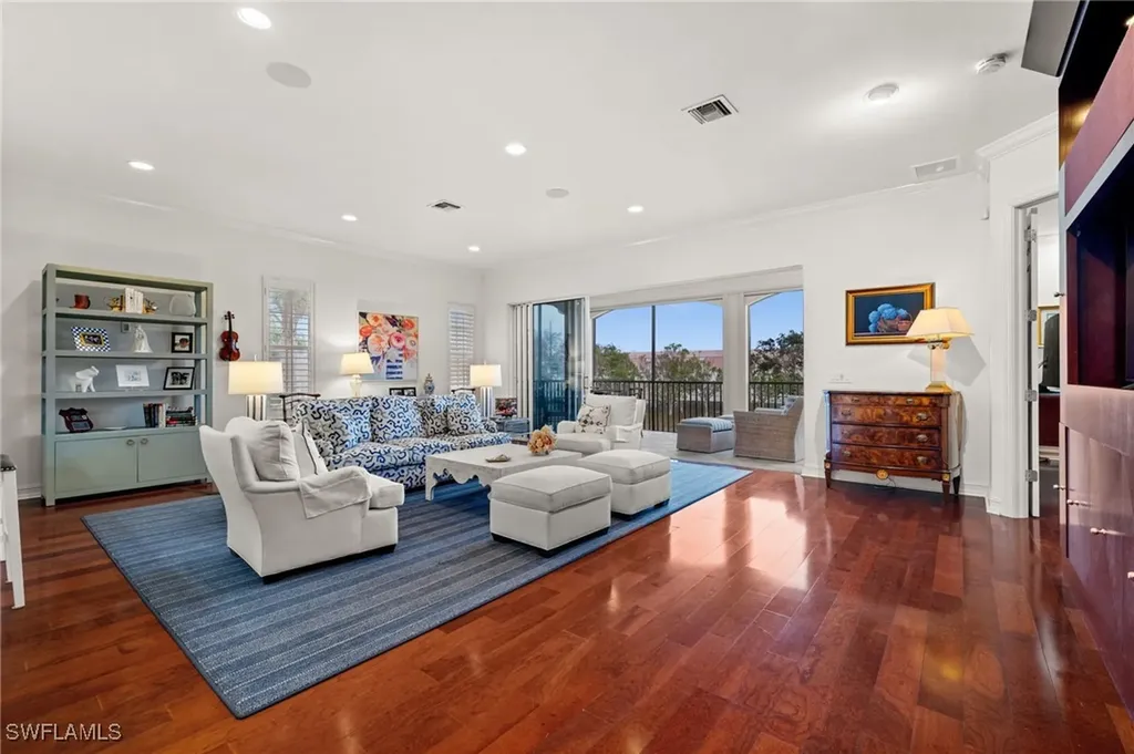 5045 Blauvelt Way Naples FL 34105