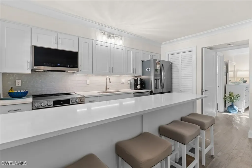 980 7th Avenue S Naples FL 34102