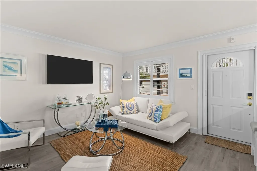 980 7th Avenue S Naples FL 34102