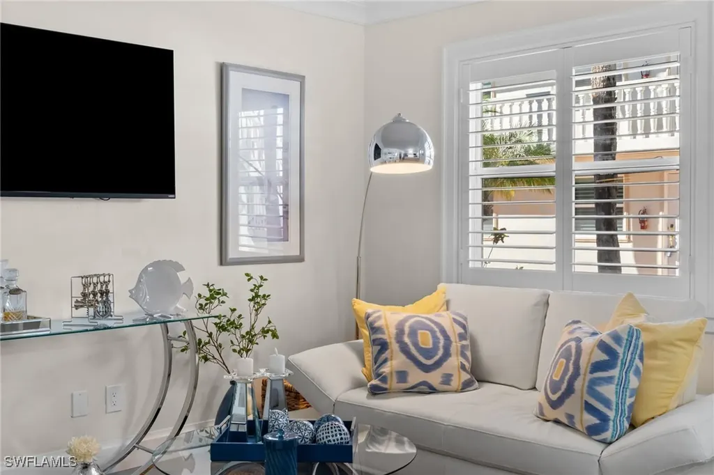 980 7th Avenue S Naples FL 34102