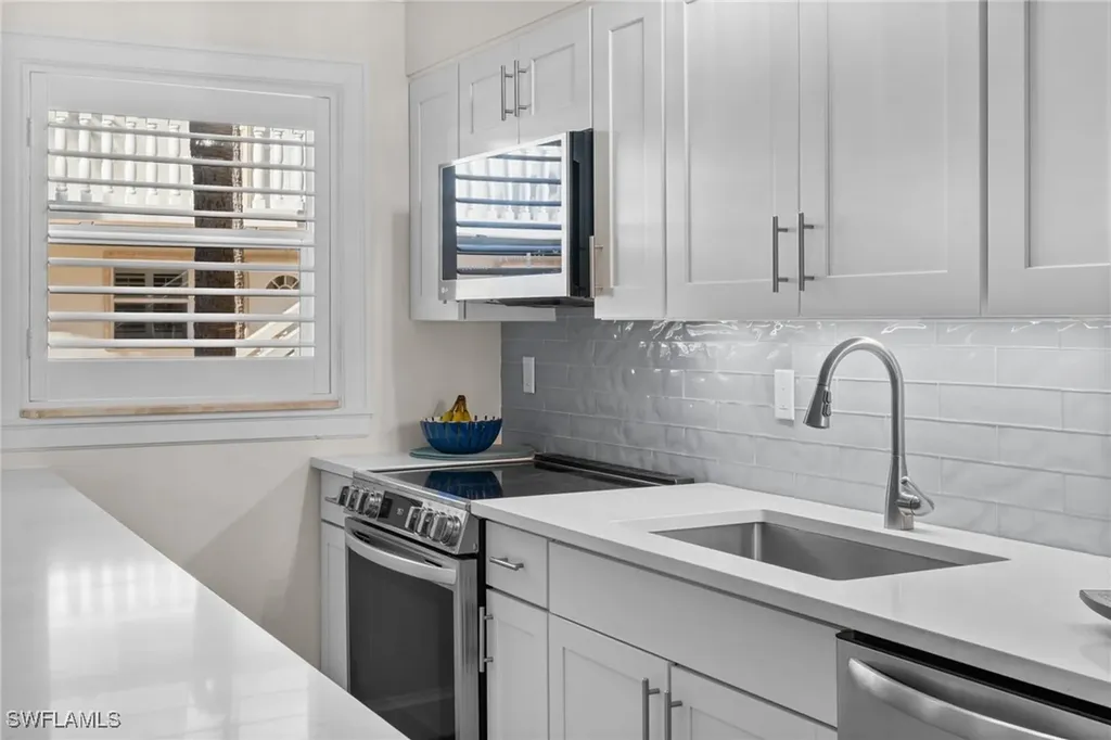 980 7th Avenue S Naples FL 34102