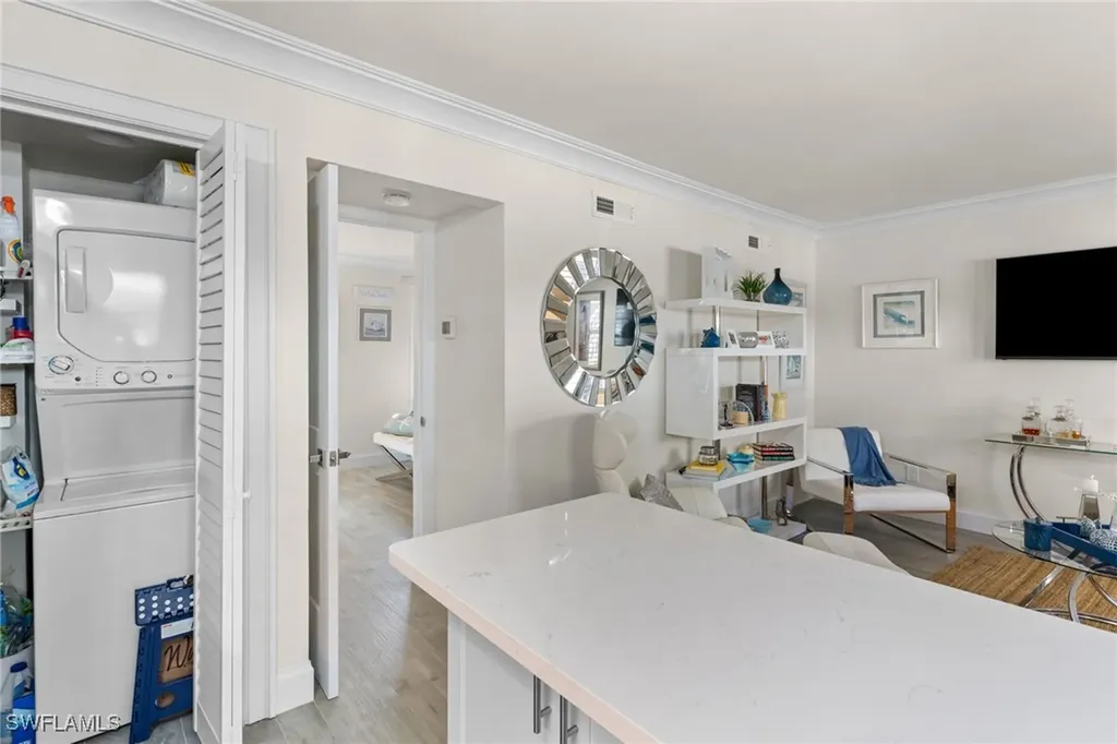 980 7th Avenue S Naples FL 34102