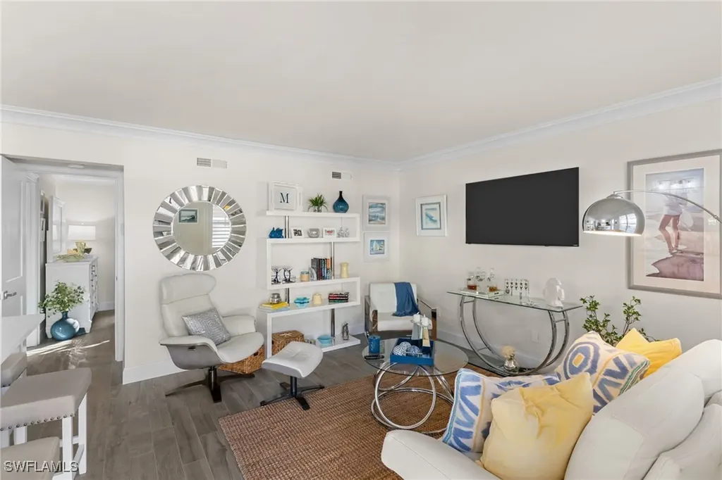 980 7th Avenue S Naples FL 34102