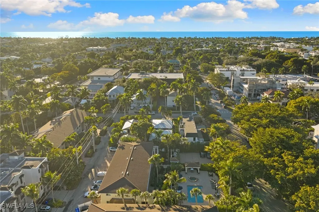 980 7th Avenue S Naples FL 34102