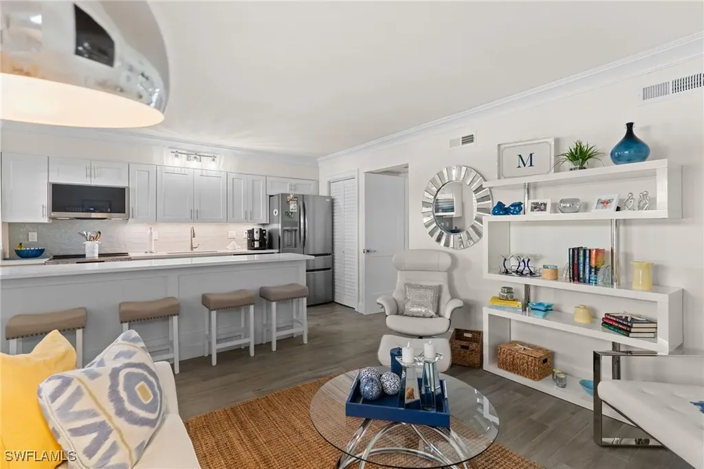 980 7th Avenue S Naples FL 34102