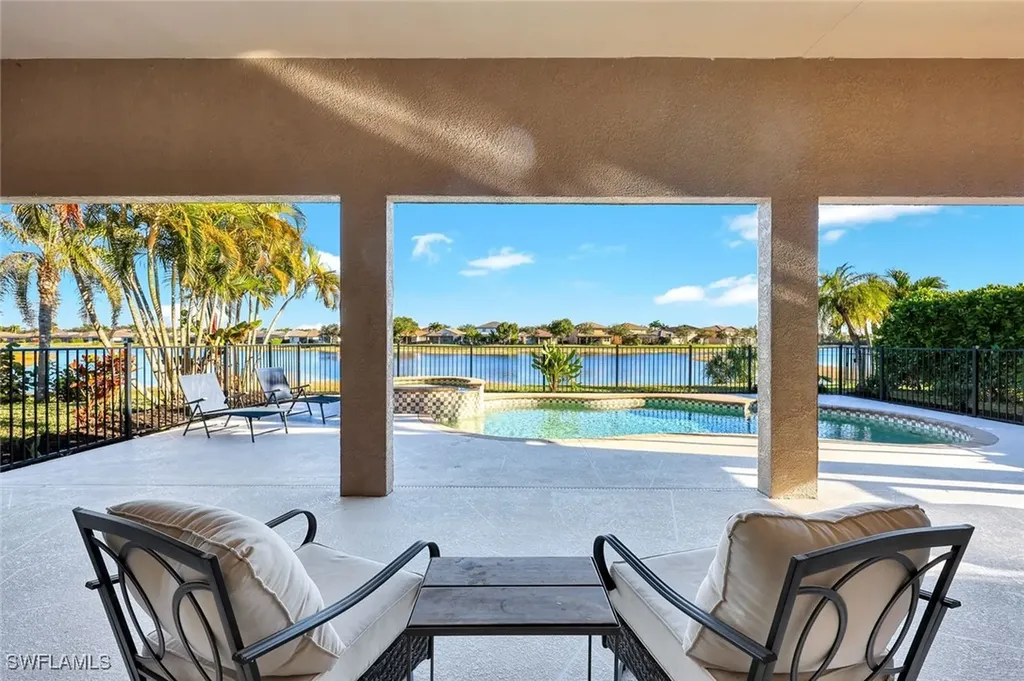 2143 Grove Drive Naples FL 34120
