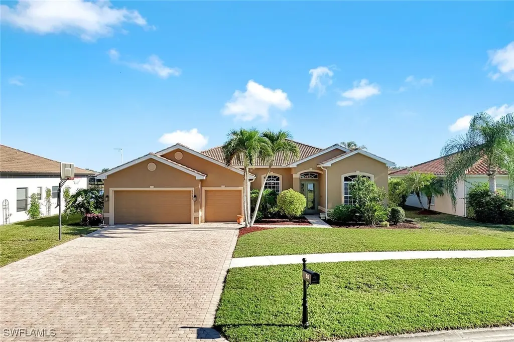 2143 Grove Drive Naples FL 34120