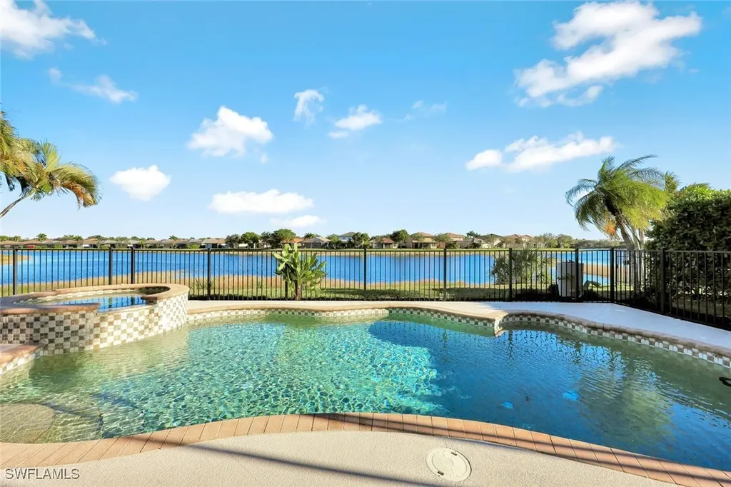 2143 Grove Drive Naples FL 34120