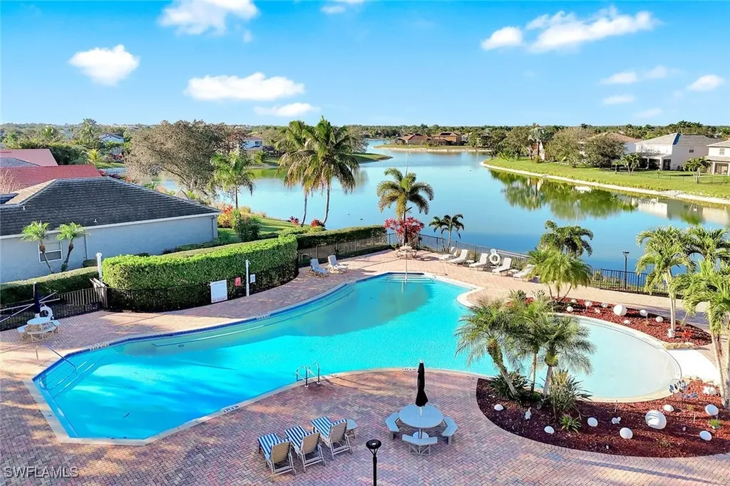 2143 Grove Drive Naples FL 34120