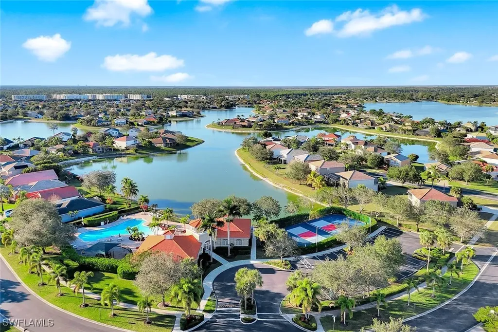 2143 Grove Drive Naples FL 34120