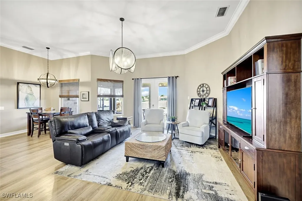 2143 Grove Drive Naples FL 34120