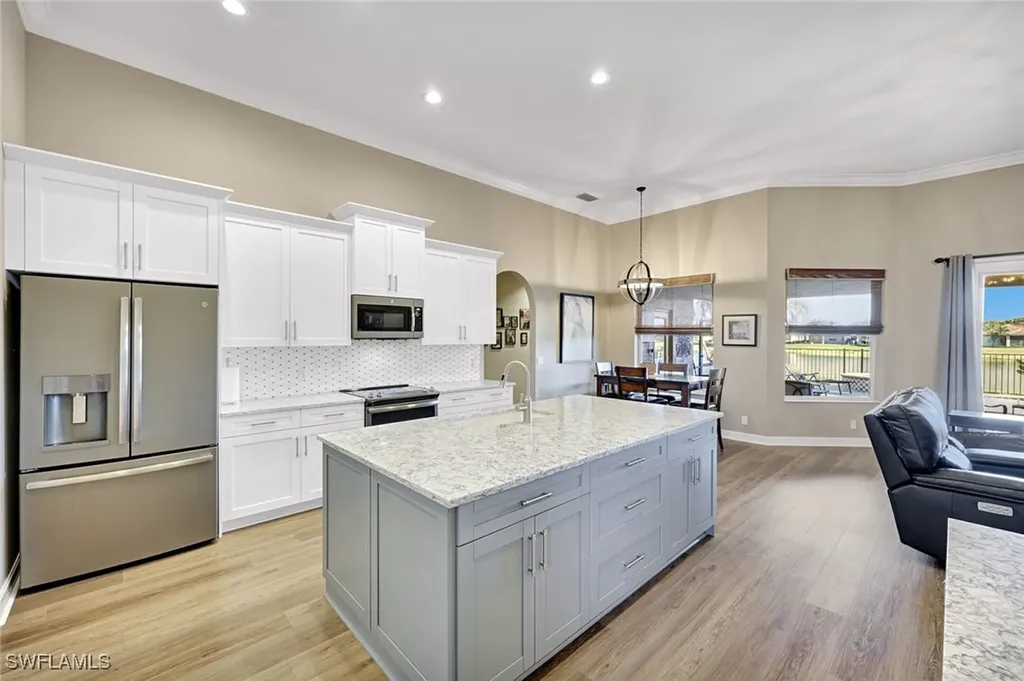2143 Grove Drive Naples FL 34120