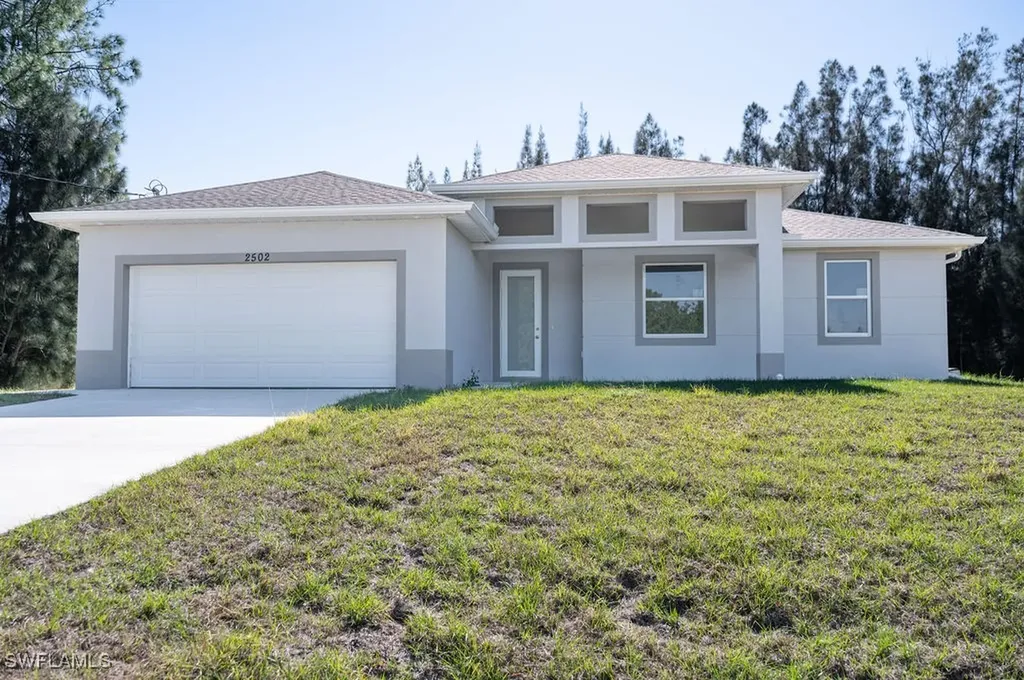 2502 E 14th Street Lehigh Acres FL 33972